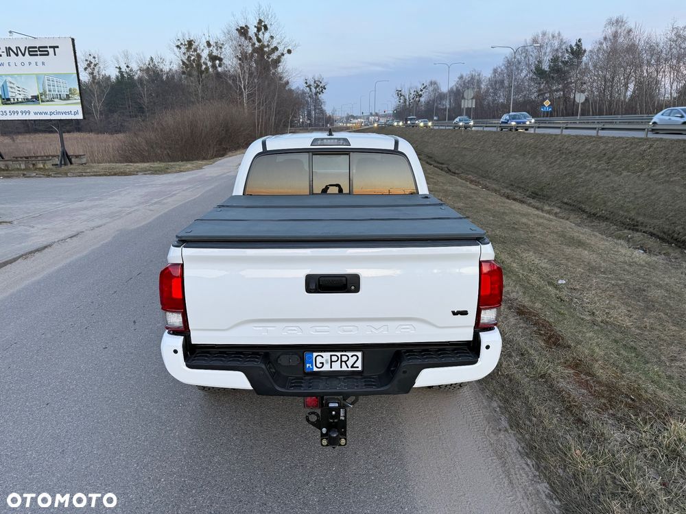 Toyota Tacoma - 19