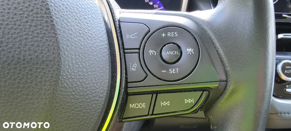 Toyota Corolla 1.8 Hybrid GPF Comfort - 14