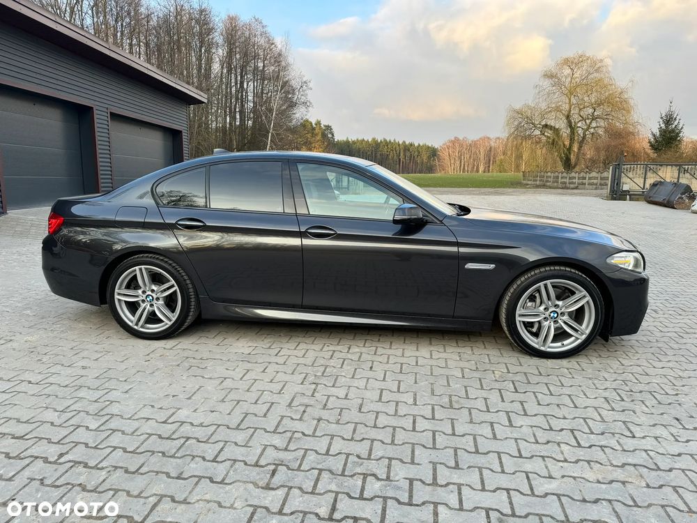 BMW Seria 5 550i - 5