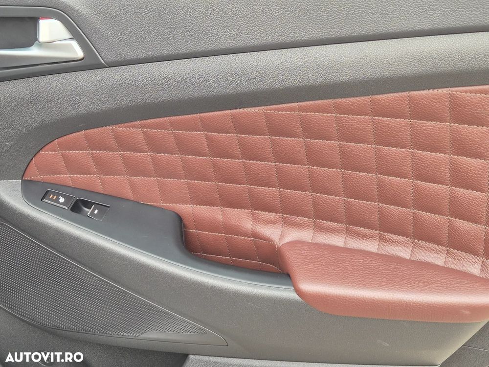 Hyundai Tucson 2.0 CRDI 4WD Automatik 25 Jahre - 12