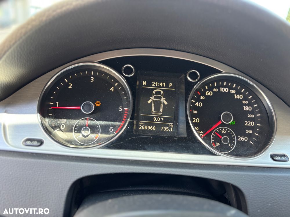 Volkswagen Passat 2.0 TDI Comfortline Aut - 12