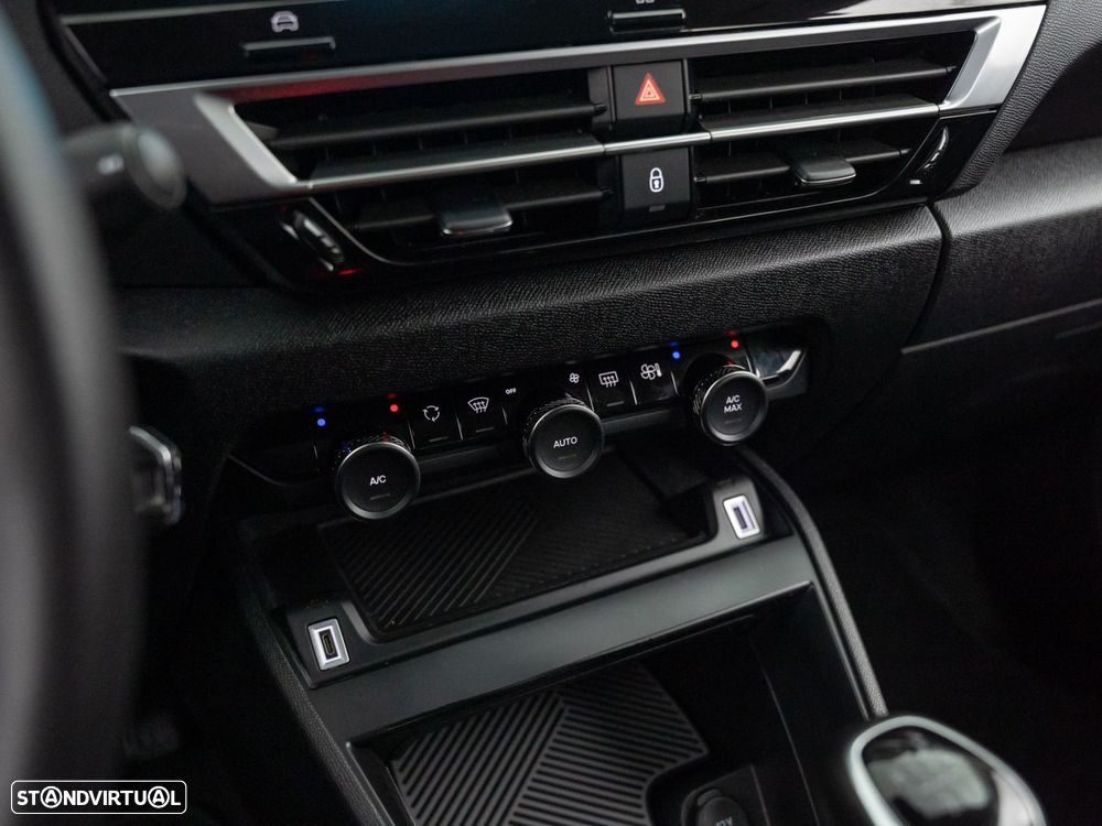 Citroën C4 1.2 PureTech Feel Pack — fotografia 25