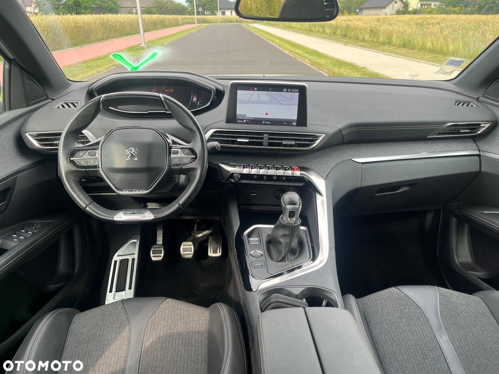 Peugeot 3008 PureTech 130 Stop & Start GPF Allure - 12