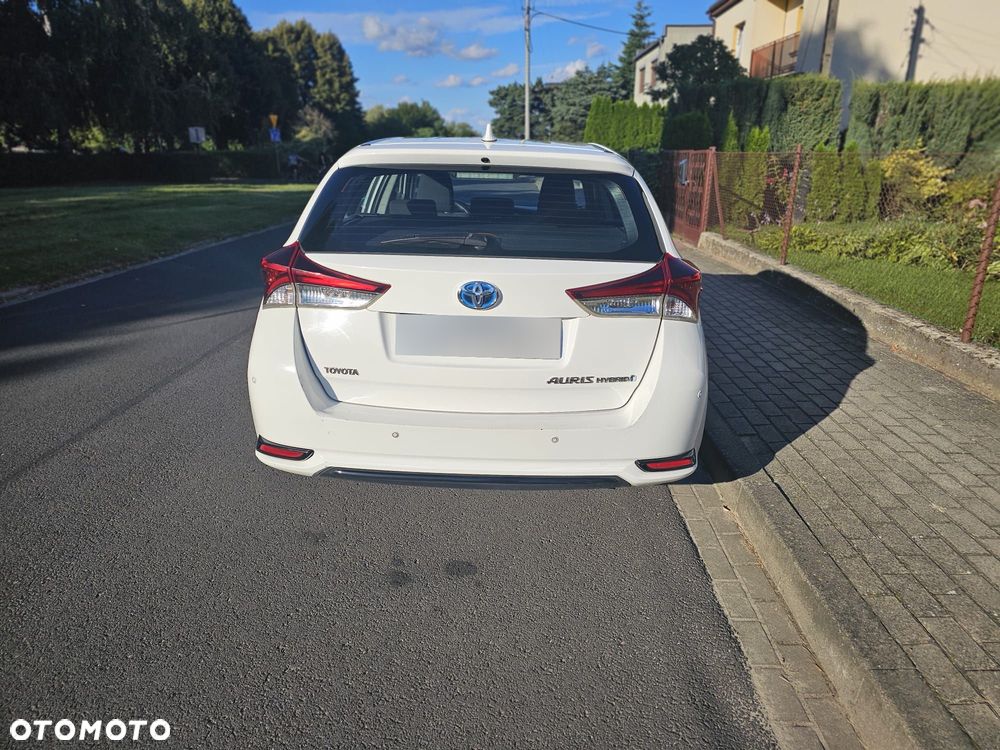 Toyota Auris Hybrid 135 Active - 12