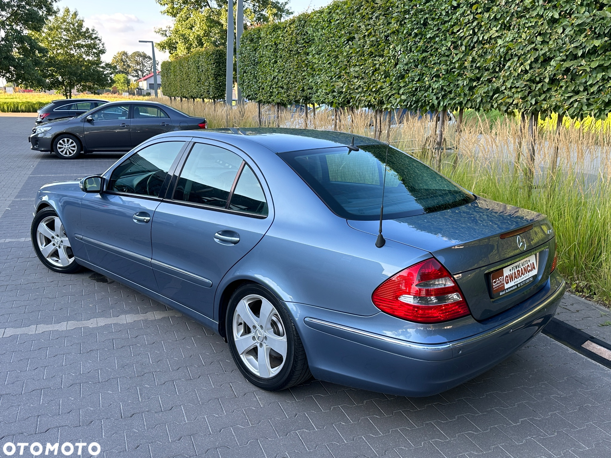 Mercedes-Benz Klasa E 320 4-Matic T Elegance - 13