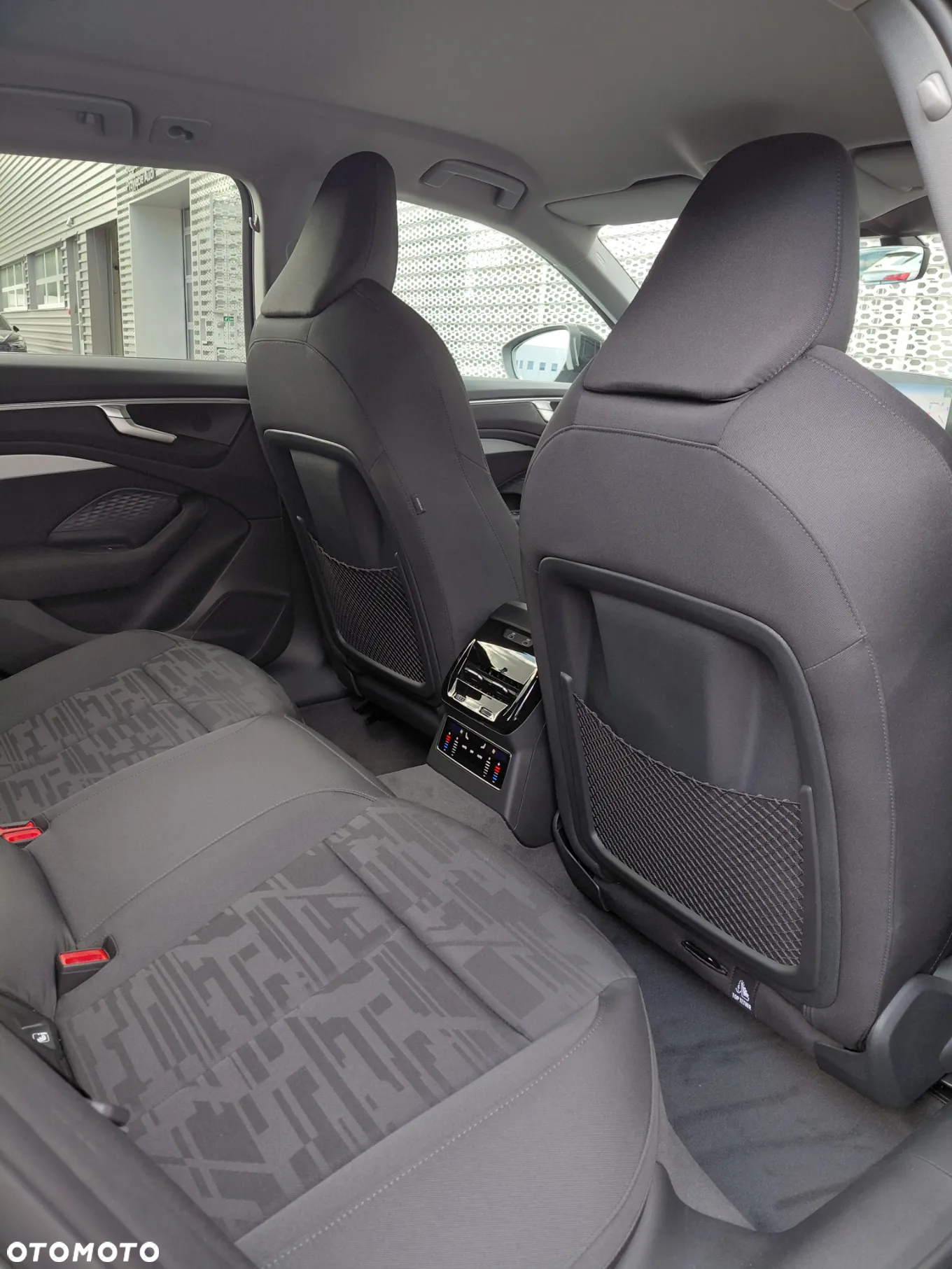 Audi A6 Avant 40 TDI quattro S tronic - 14