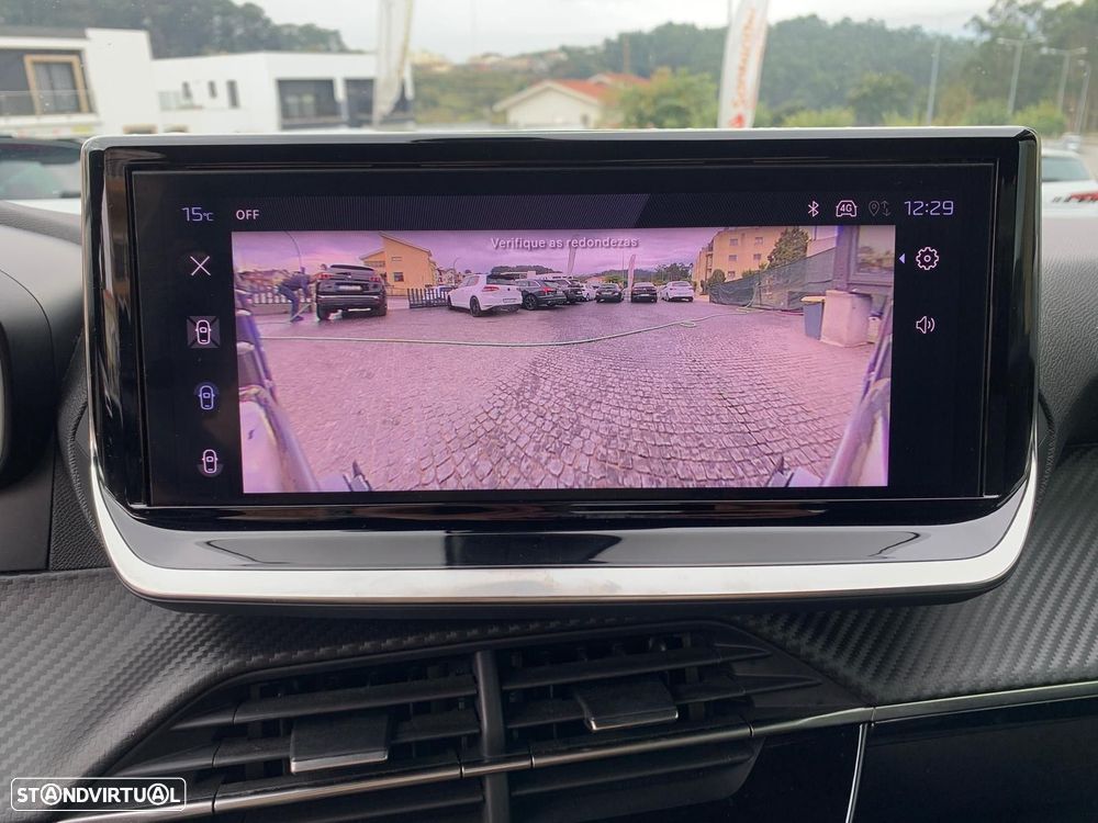 Peugeot 2008 1.5 BlueHDi Allure EAT8 - 33