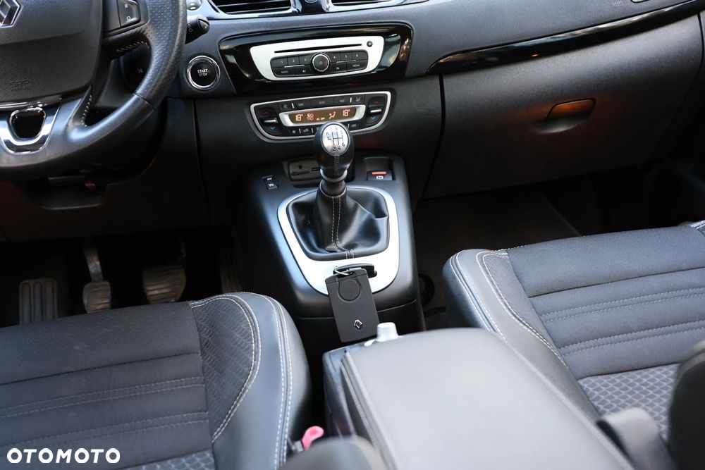 Renault Scenic Energy TCe 130 S&S Bose Edition - 21