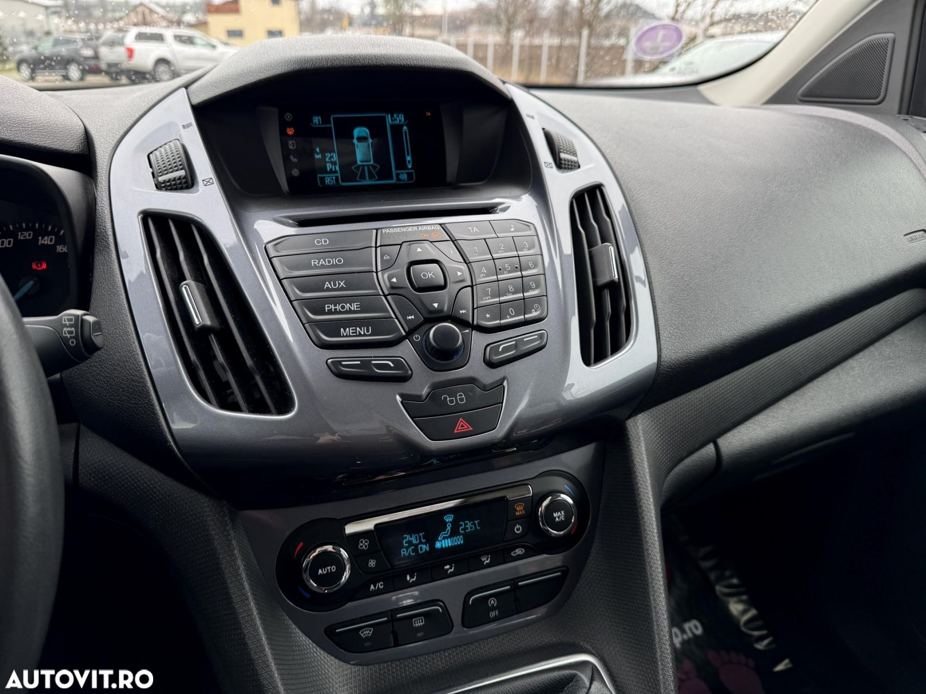 Ford Tourneo Connect 1.0 EcoBoost Start-Stop Titanium - 11