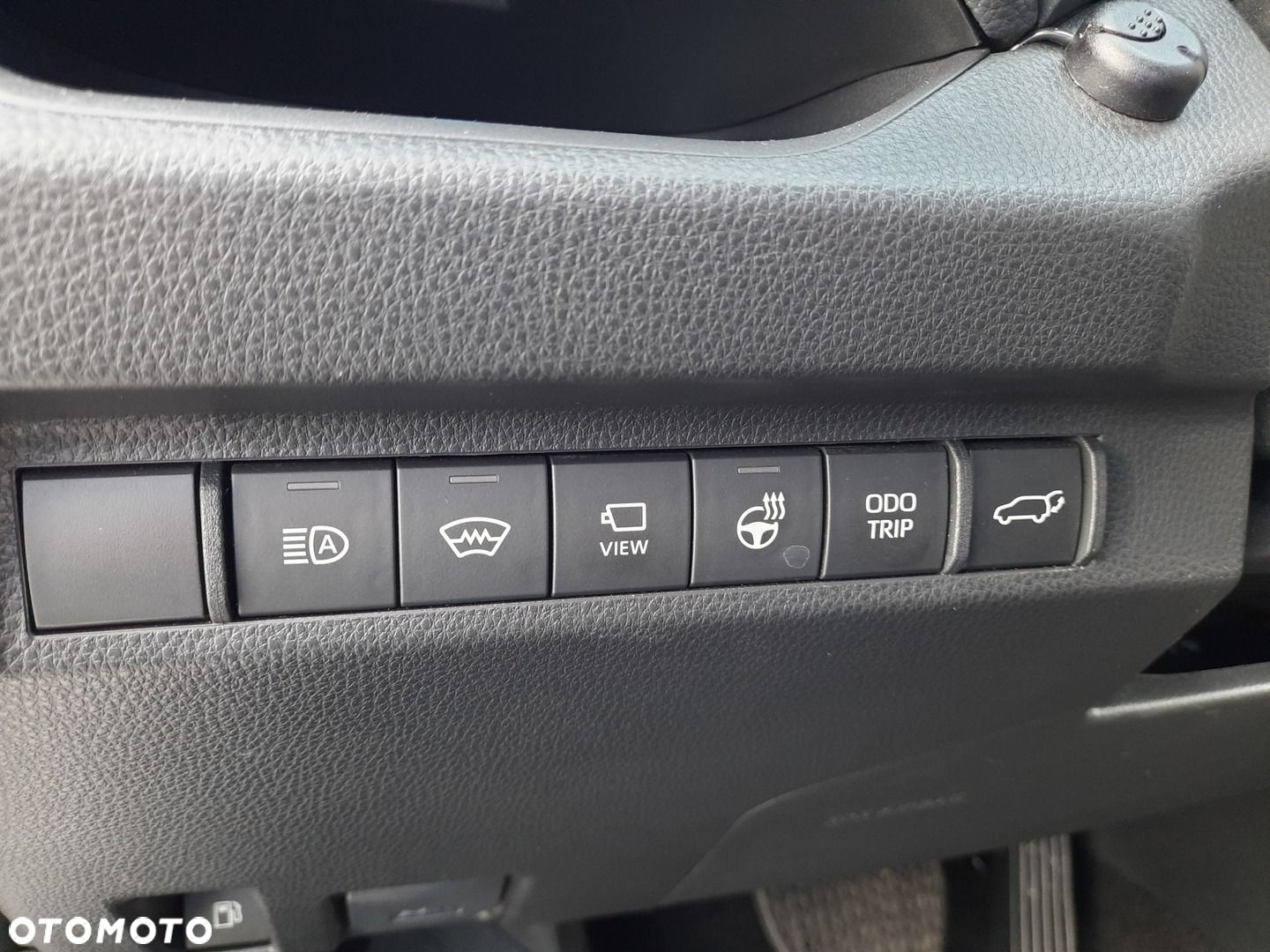 Toyota RAV4 - 18