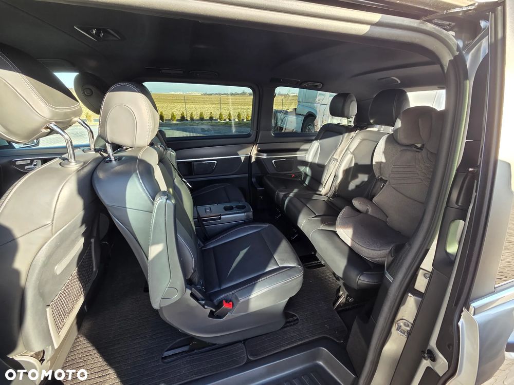 Mercedes-Benz Klasa V 300 d 4-Matic 9G-Tronic - 5