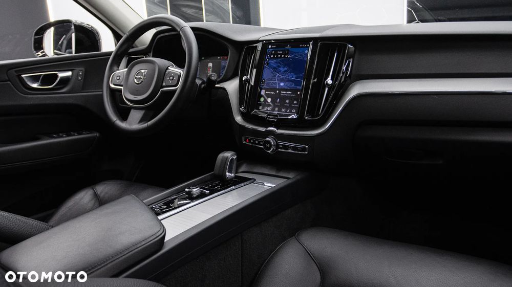 Volvo XC 60 T6 Plug-In Hybrid AWD Core - 22