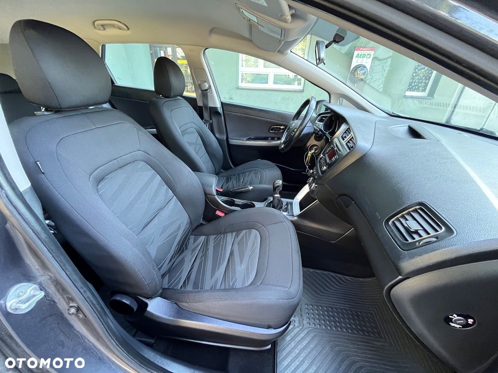 Kia Ceed 1.6 GDI Spirit - 19