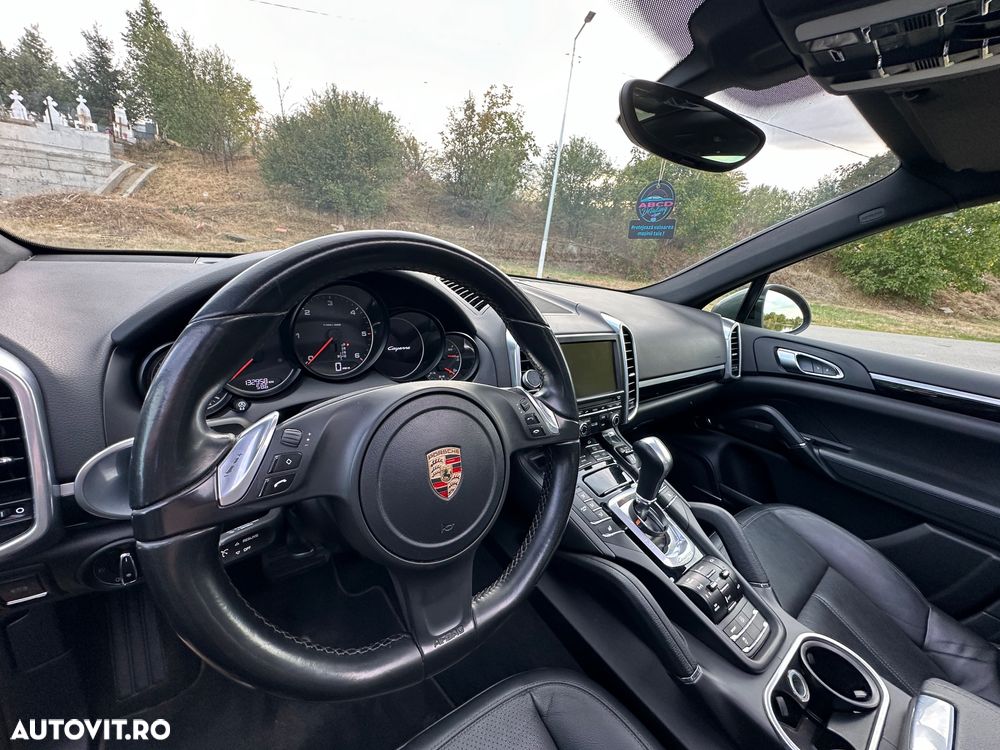 Porsche Cayenne - 18