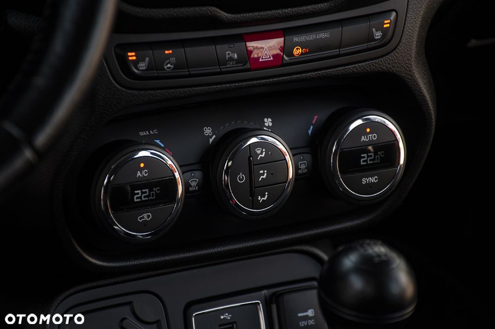 Jeep Renegade 1.4 MultiAir Limited - 35