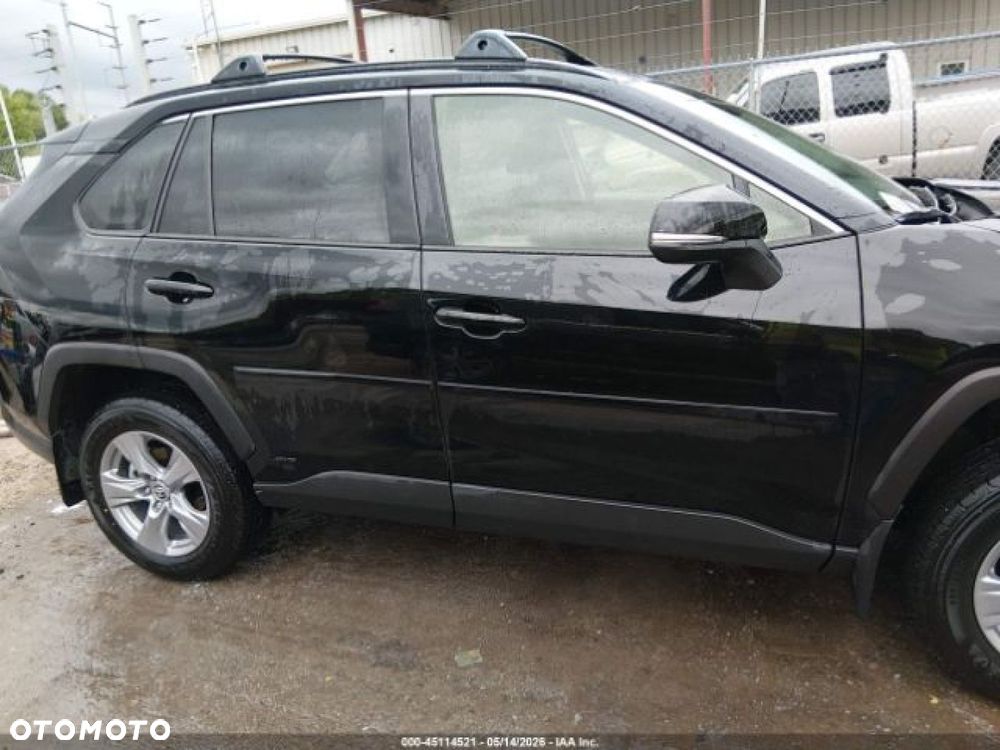 Toyota RAV4 - 5