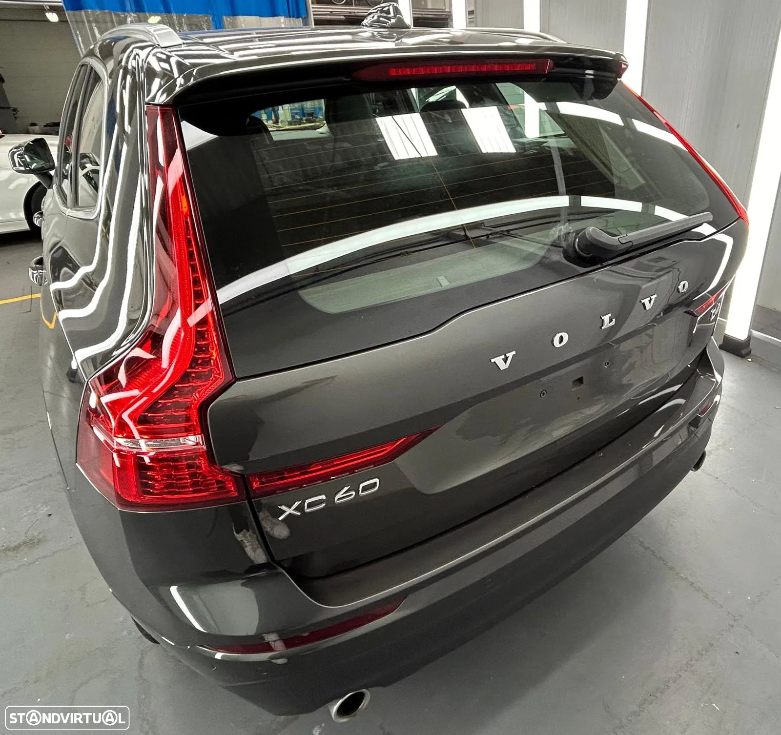Volvo XC 60 2.0 D4 Momentum Plus Geartronic - 5