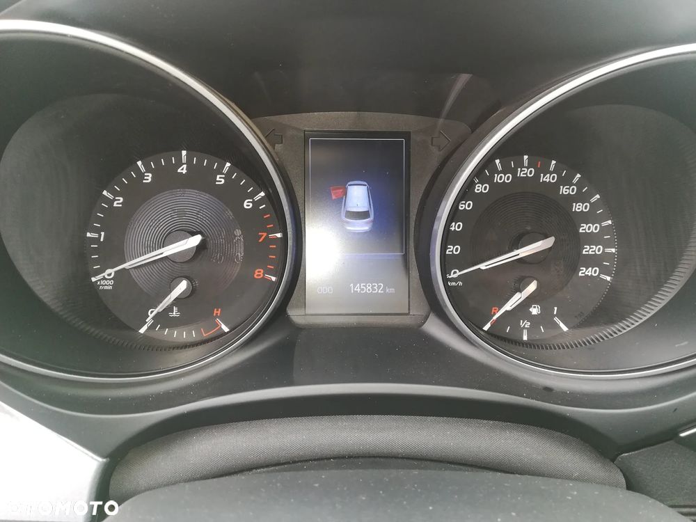 Toyota Avensis 1.8 Business Edition - 10