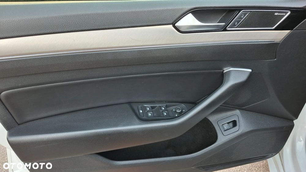 Volkswagen Arteon 2.0 TDI SCR Elegance DSG - 32