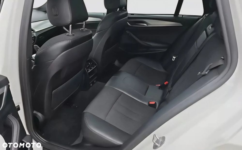 BMW Seria 5 525d Sport Line sport - 3
