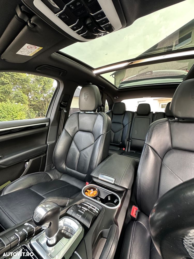 Porsche Cayenne - 11