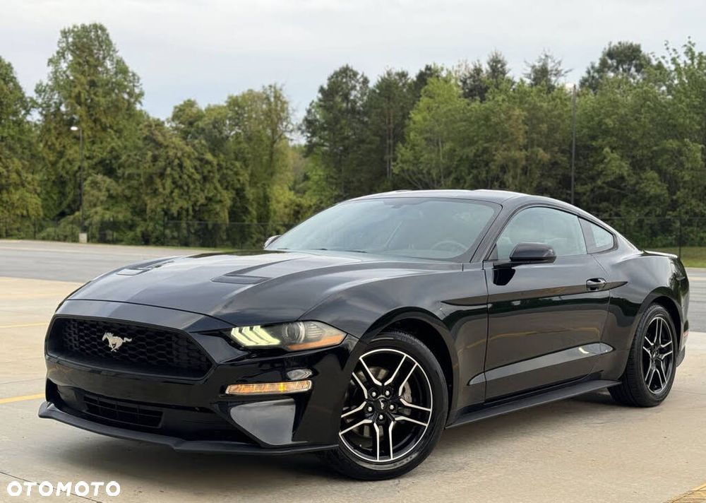 Ford Mustang - 1