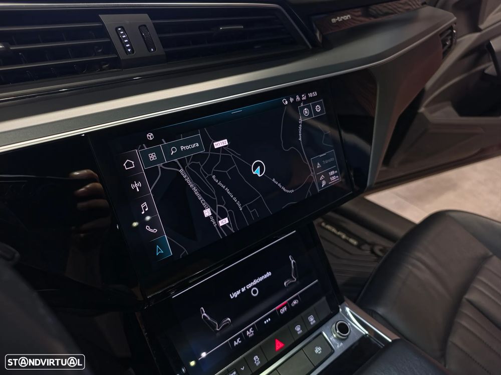 Audi e-tron 55 quattro - 42