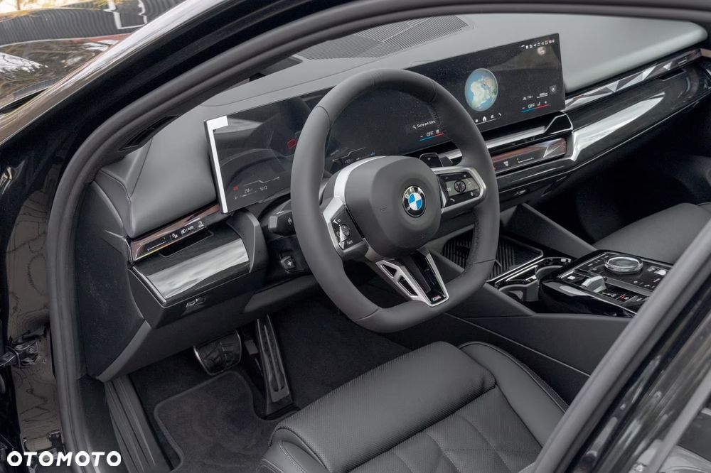 BMW Seria 5 540d xDrive mHEV M Sport - 8
