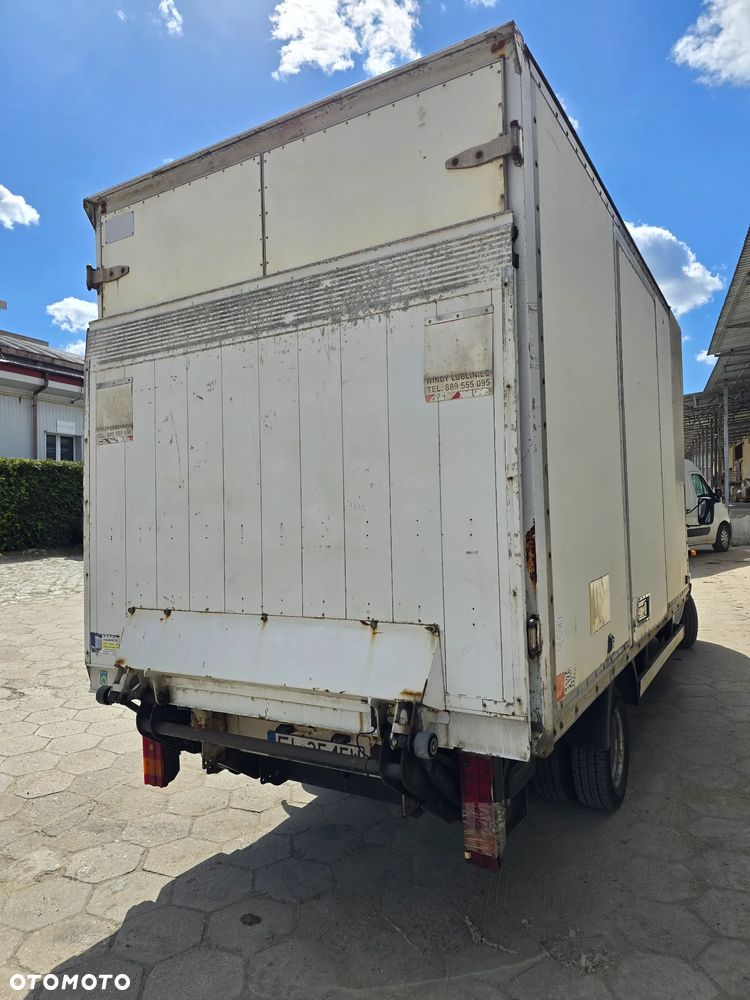 Mercedes-Benz Sprinter - 4