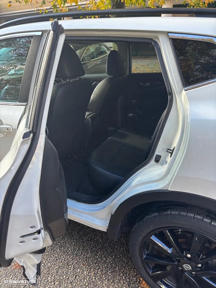 Nissan Qashqai 1.6 dCi Tekna 19 Alcantara Xtronic - 8