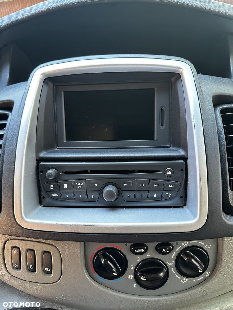 Renault Trafic Grand Passenger Pack Clim - 9