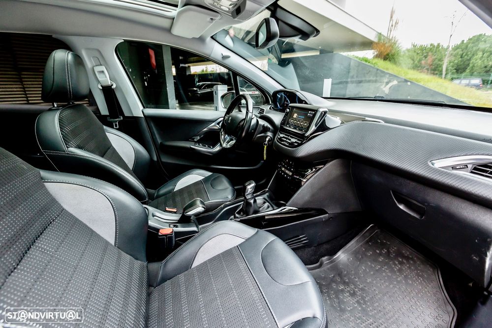 Peugeot 2008 PureTech 110 Stop&Start GT-Line Edition - 10