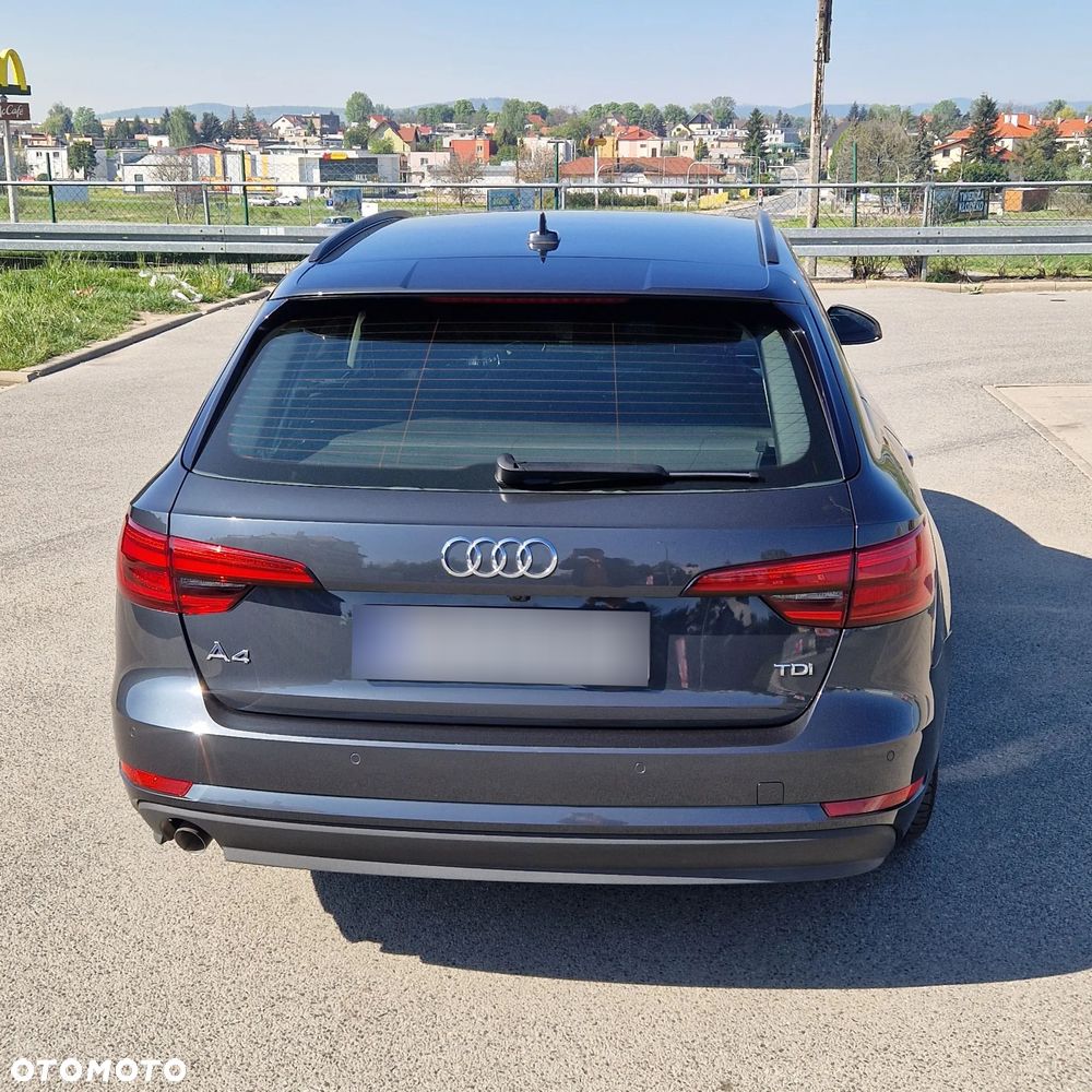 Audi A4 Avant 2.0 TDI - 8