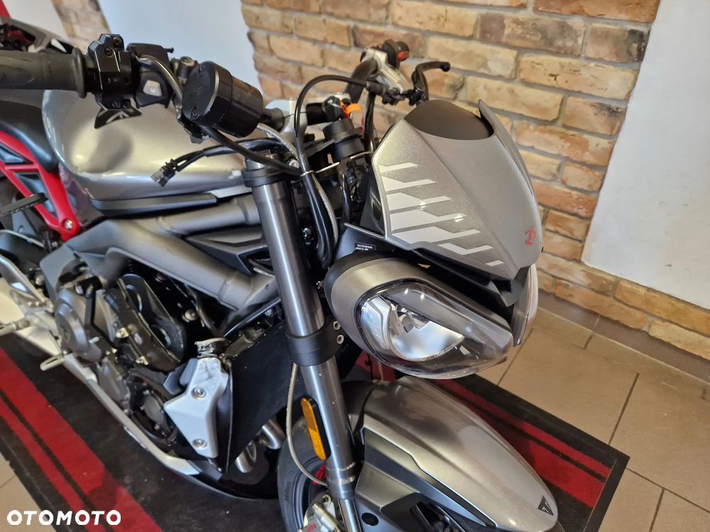 Triumph Street Triple - 34