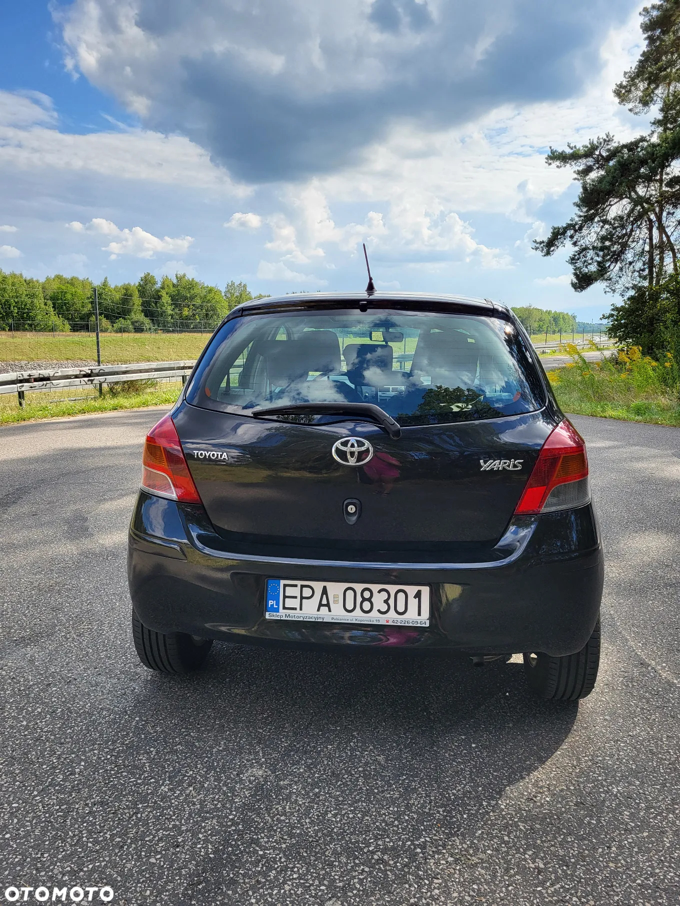 Toyota Yaris 1.0 VVT-i - 4
