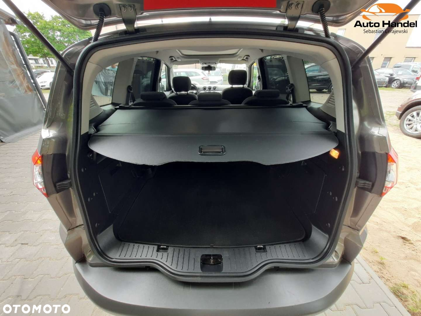 Ford S-Max 2.0 TDCi DPF Titanium - 12