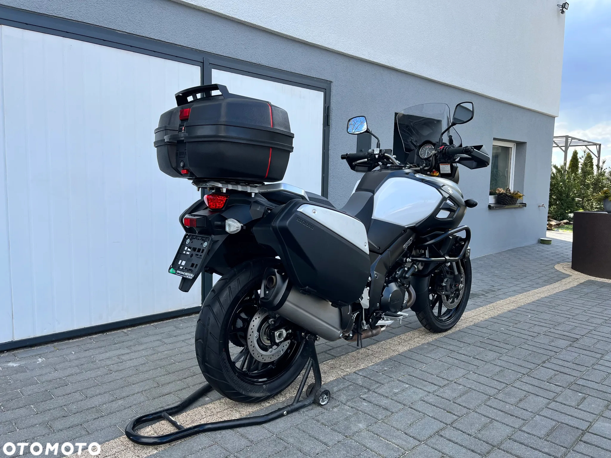 Suzuki V-STROM - 4