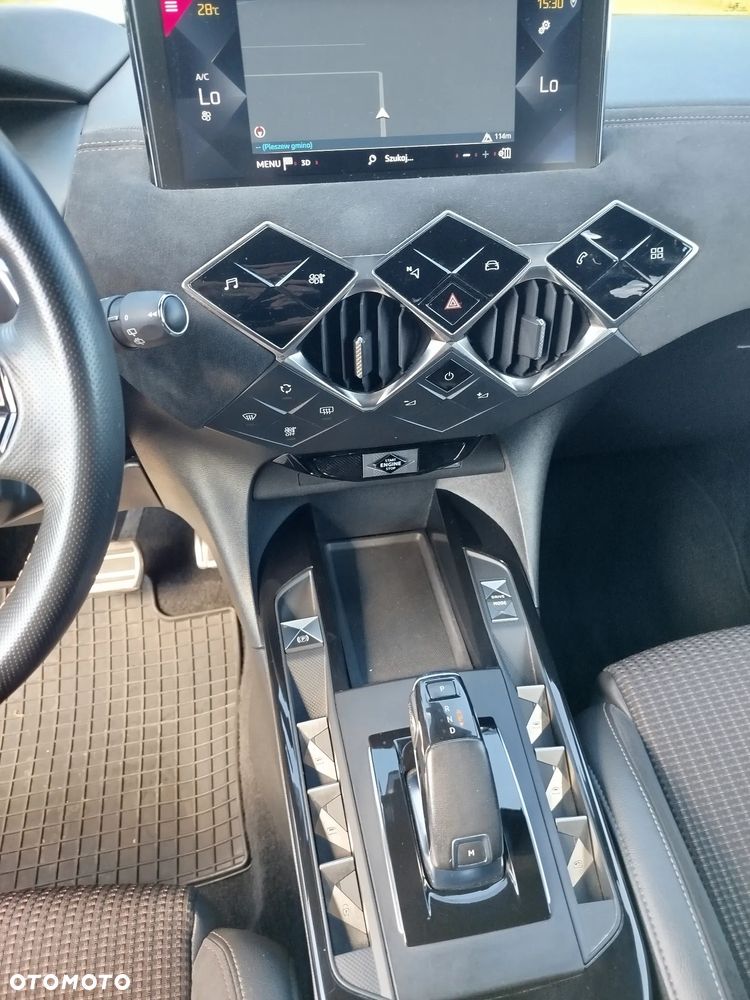 DS Automobiles DS 3 Crossback 1.2 PureTech Performance Line - 32