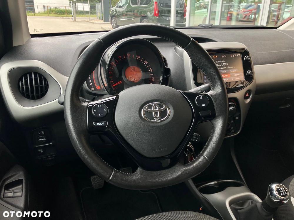 Toyota Aygo x-play - 22