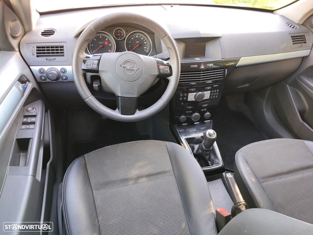 Opel Astra 1.7 CDTI Cosmo - 11
