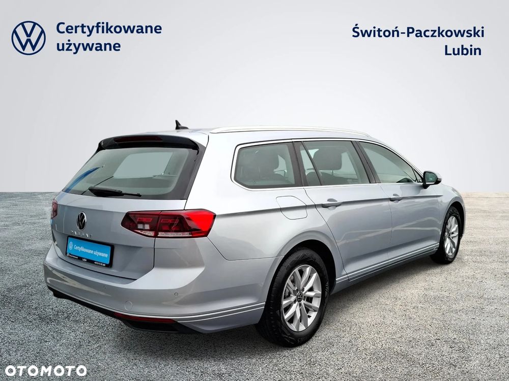 Volkswagen Passat Variant 2.0 TDI SCR DSG Business - 5