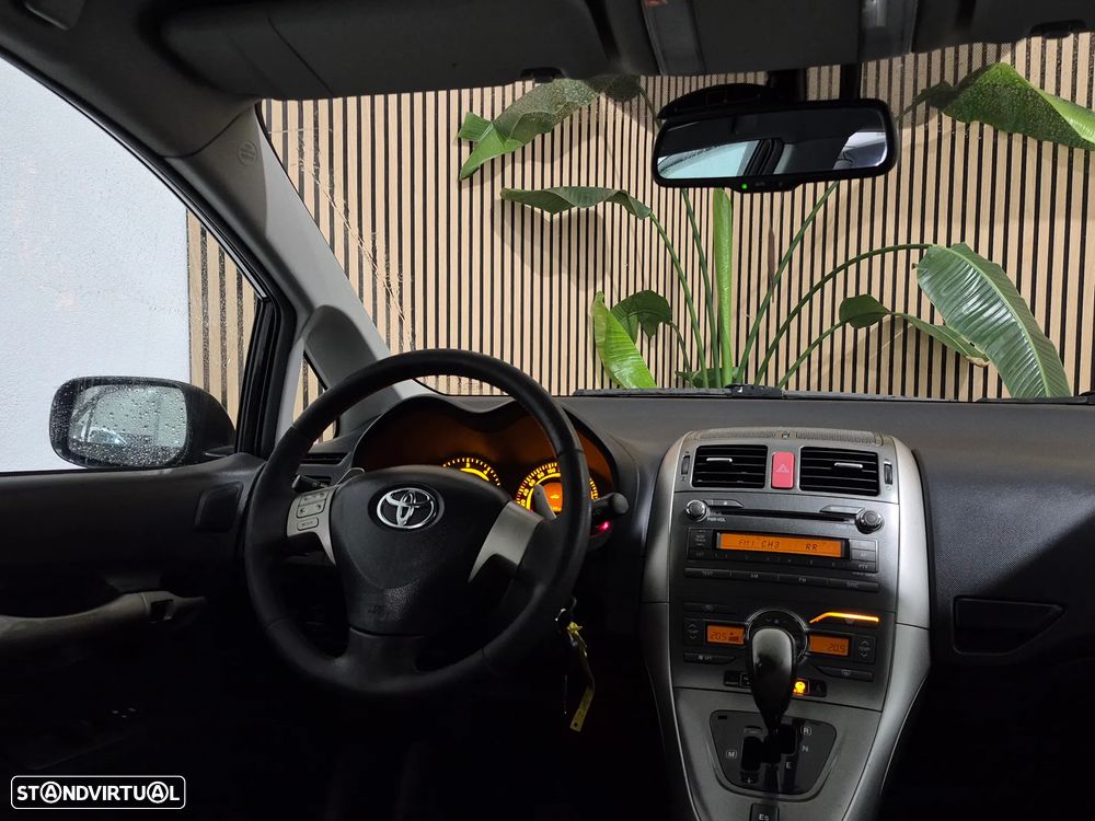 Toyota Auris 1.4 D-4D MMT Sol - 9