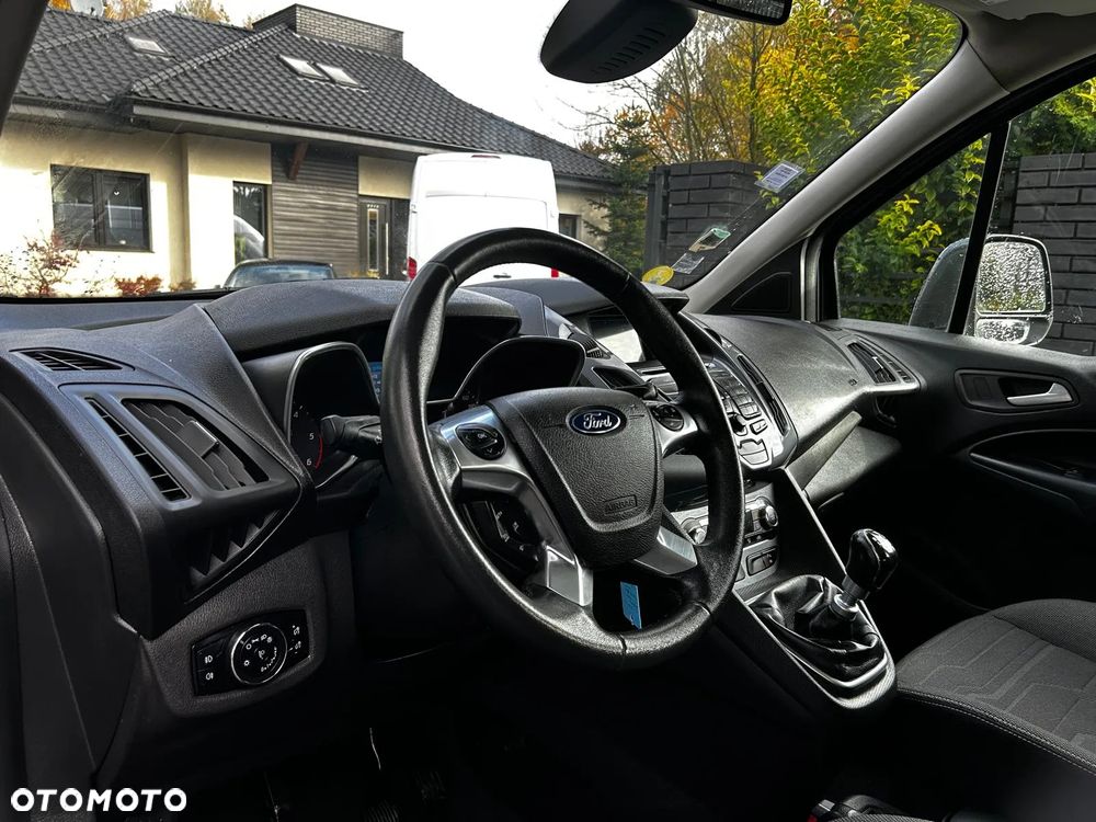 Ford Tourneo Connect Grand - 18