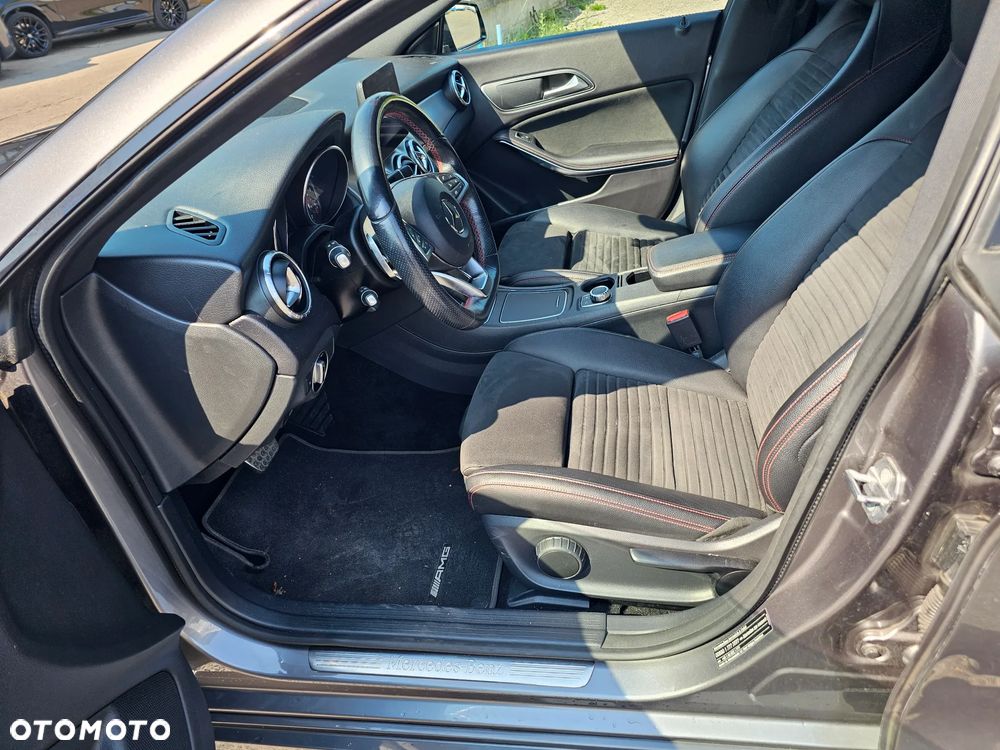 Mercedes-Benz CLA 200 d 4Matic 7G-DCT AMG Line - 25
