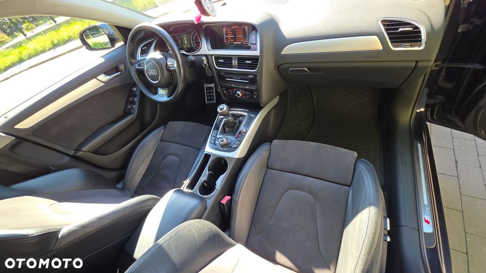 Audi A4 Avant 2.0 TDI - 33
