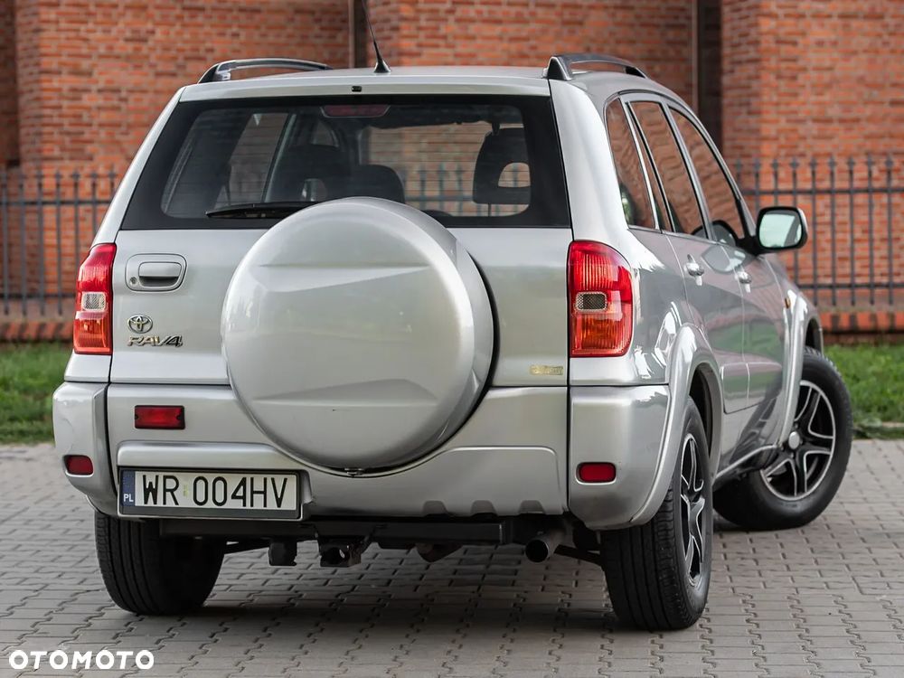 Toyota RAV4 2.0 VVT-i 4x4 - 35
