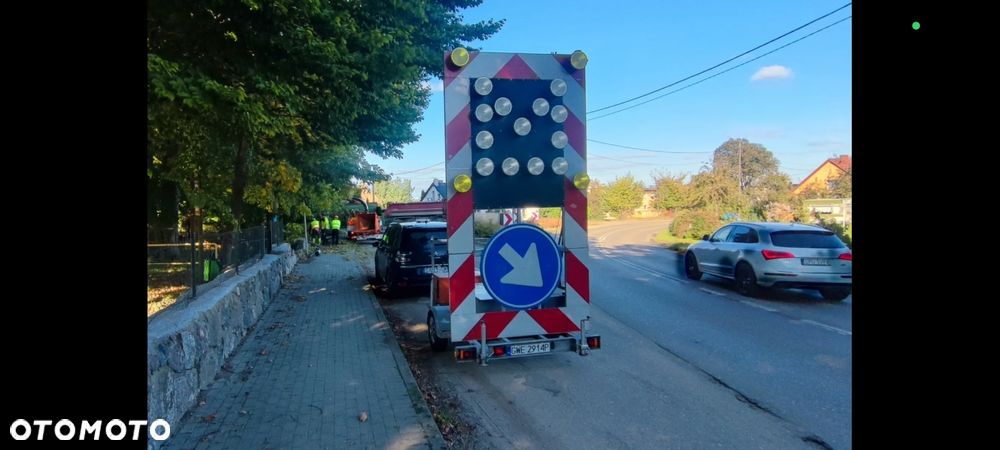 KNAUS Przyczepa sygnalizacyjna drogowa 650 kg - 4