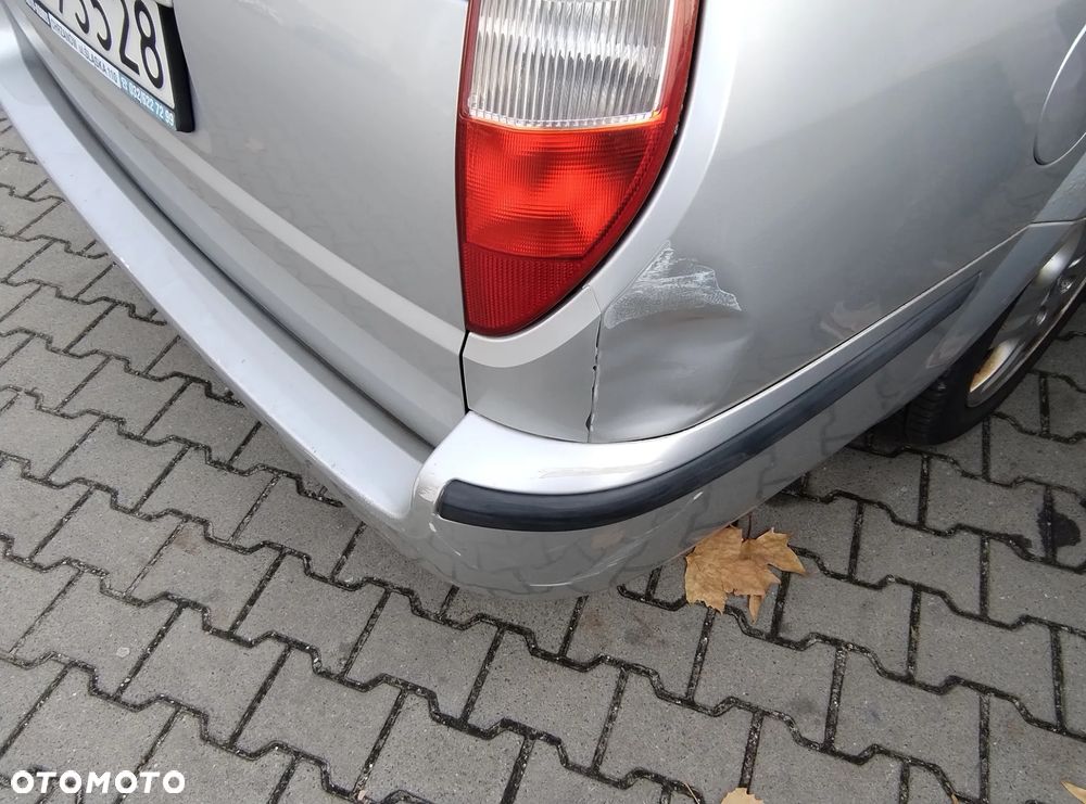 Ford Mondeo 2.0 Ghia - 9