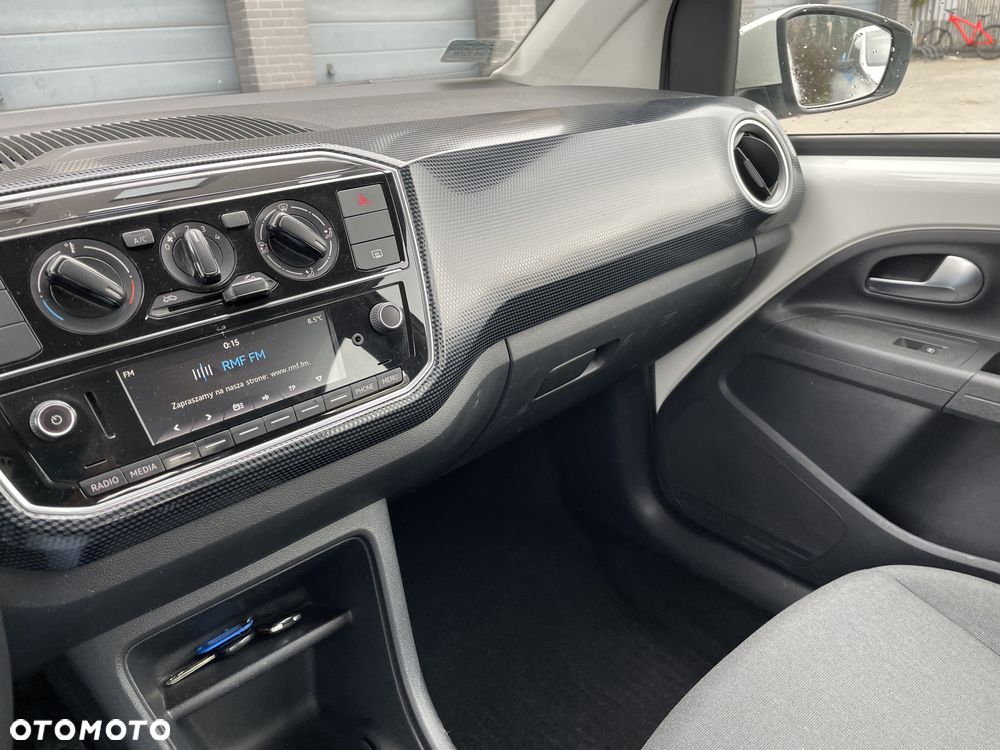 Volkswagen up! 1.0 move - 15