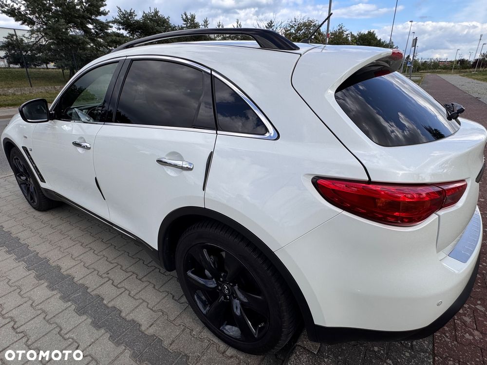 Infiniti QX70 3.7 S Design - 8